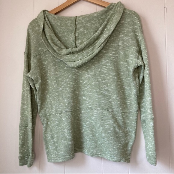 Roxy - Picture 4 of 6